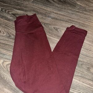 Chic Burgundy Leggings